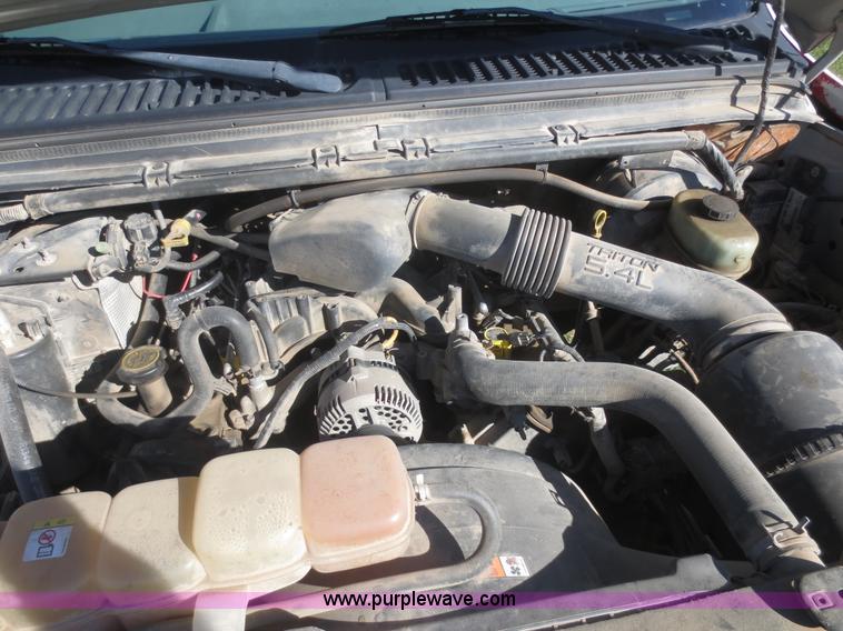 image for item D2171 2004 Ford F250 SuperCab pickup truck