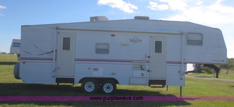 image for item D2173 2000 Fleetwood 2855 Terry RV
