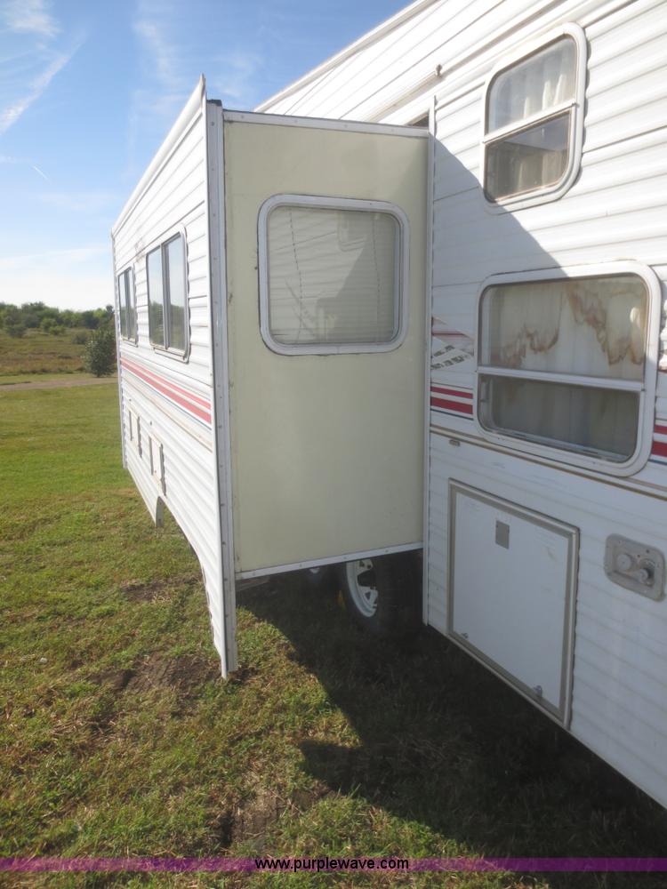 image for item D2173 2000 Fleetwood 2855 Terry RV