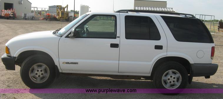 image for item E7993 1996 Chevrolet Blazer LS SUV