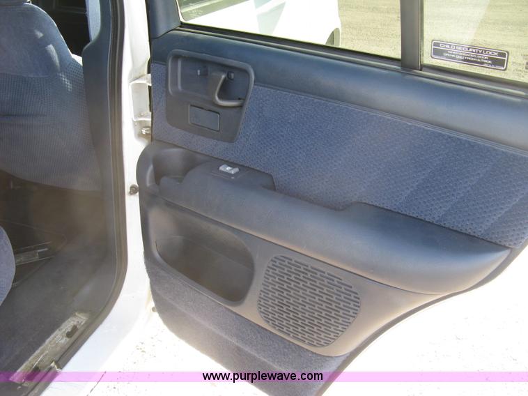 image for item E7993 1996 Chevrolet Blazer LS SUV