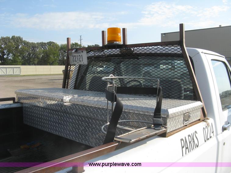 image for item E7994 1993 Ford F250 XL pickup truck