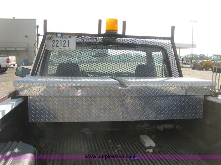 image for item E7994 1993 Ford F250 XL pickup truck