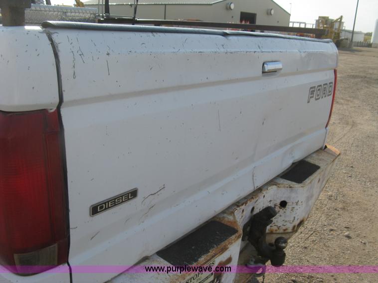 image for item E7994 1993 Ford F250 XL pickup truck