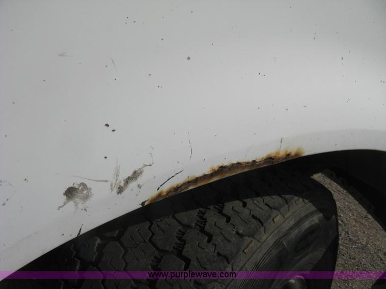 image for item E7994 1993 Ford F250 XL pickup truck