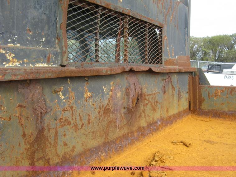 image for item E7996 1990 Ford F450 Super Duty dump flatbed truck