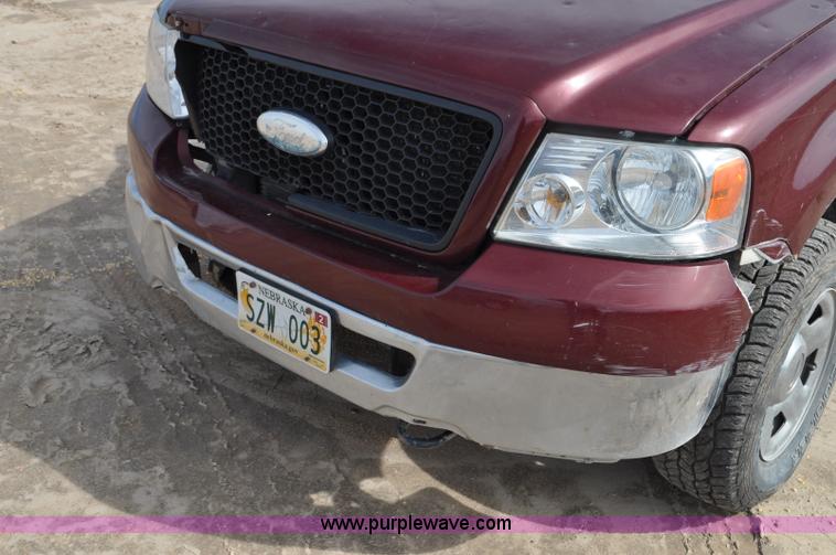 image for item F2067 2006 Ford F150 SuperCab pickup truck