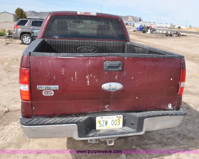 image for item F2067 2006 Ford F150 SuperCab pickup truck