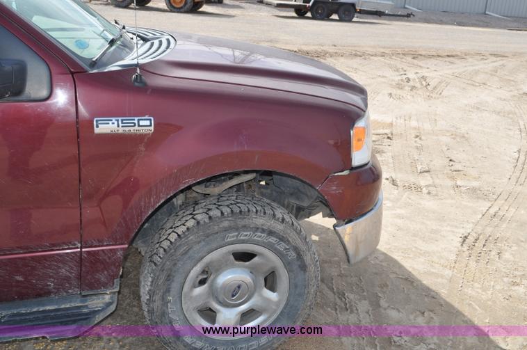 image for item F2067 2006 Ford F150 SuperCab pickup truck