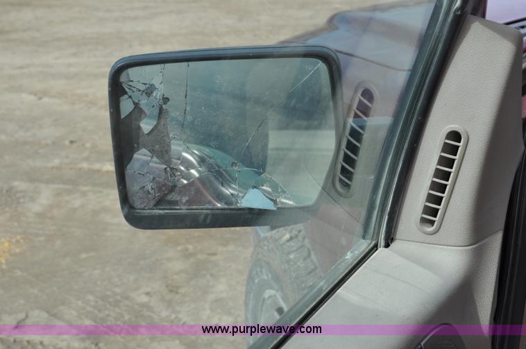 image for item F2067 2006 Ford F150 SuperCab pickup truck