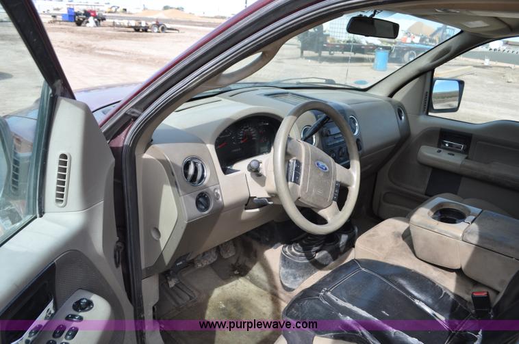 image for item F2067 2006 Ford F150 SuperCab pickup truck