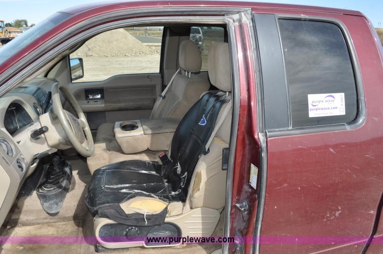 image for item F2067 2006 Ford F150 SuperCab pickup truck