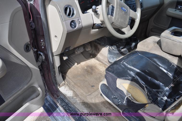 image for item F2067 2006 Ford F150 SuperCab pickup truck