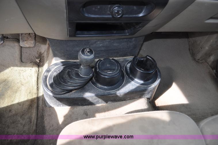 image for item F2067 2006 Ford F150 SuperCab pickup truck