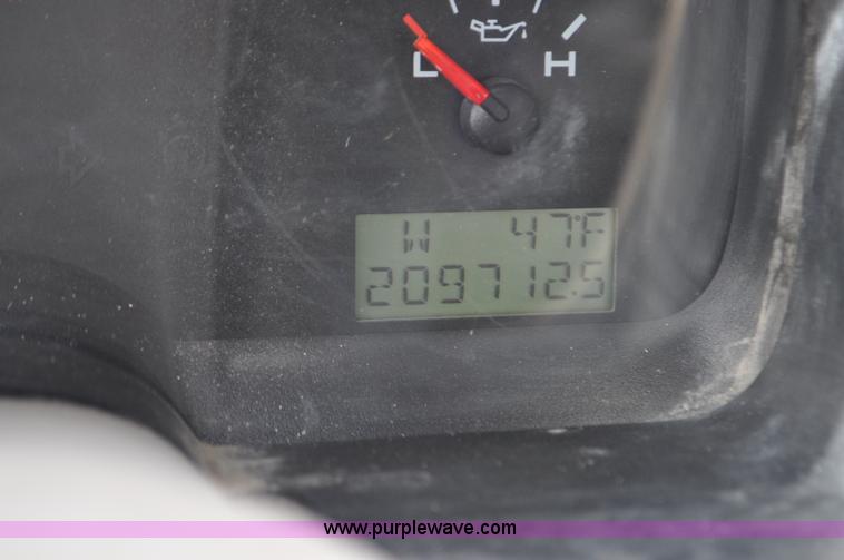 image for item F2067 2006 Ford F150 SuperCab pickup truck