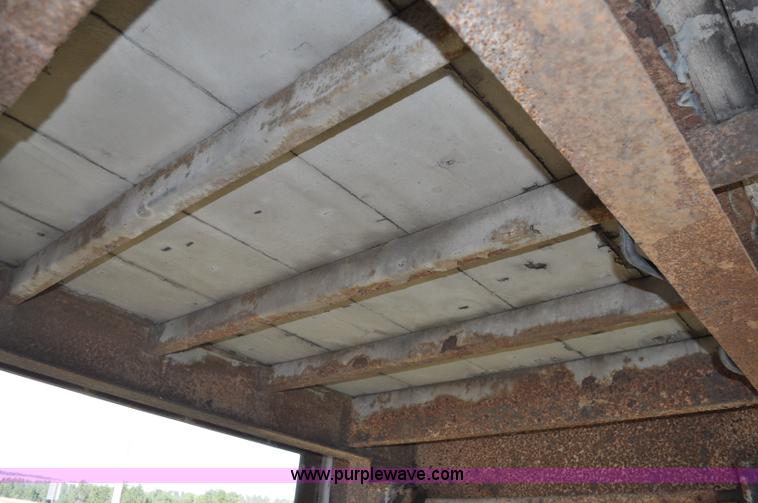 image for item F2070 1992 Mac-lander enclosed trailer