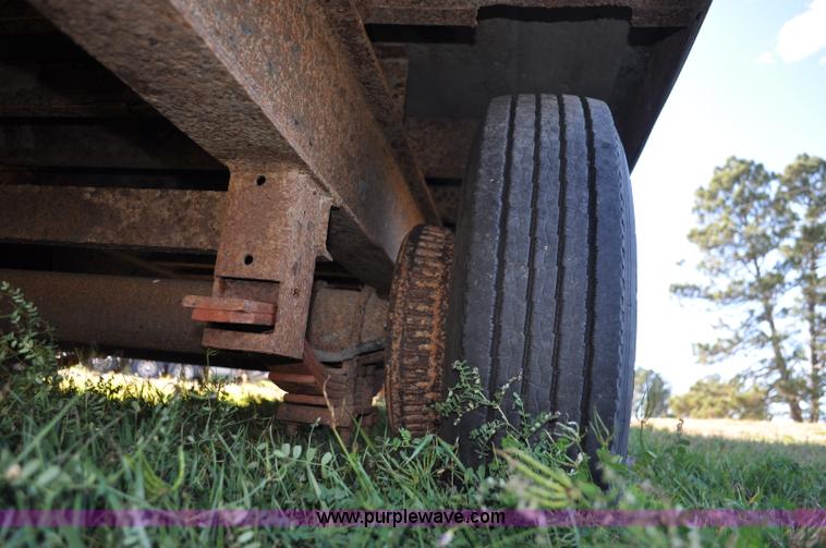 image for item F2070 1992 Mac-lander enclosed trailer