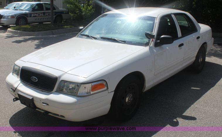 image for item F3278 2006 Ford Crown Victoria Police Interceptor