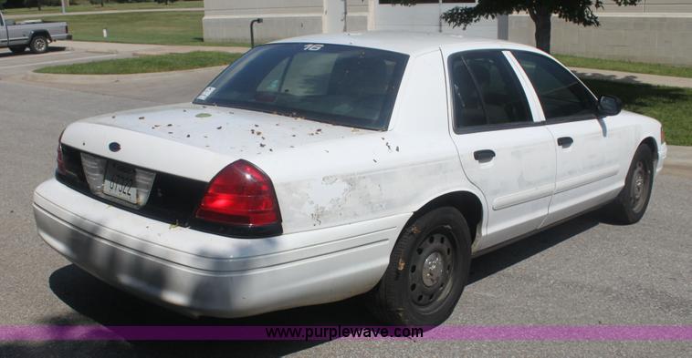 image for item F3278 2006 Ford Crown Victoria Police Interceptor