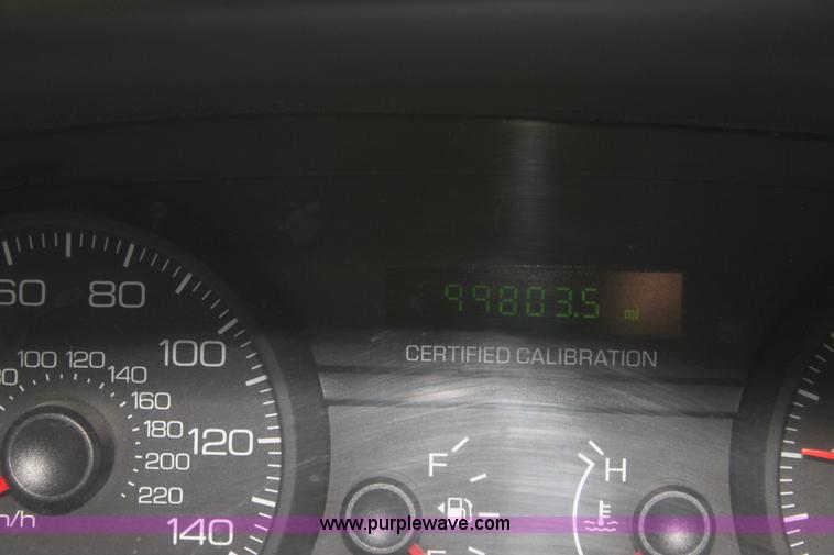 image for item F3278 2006 Ford Crown Victoria Police Interceptor