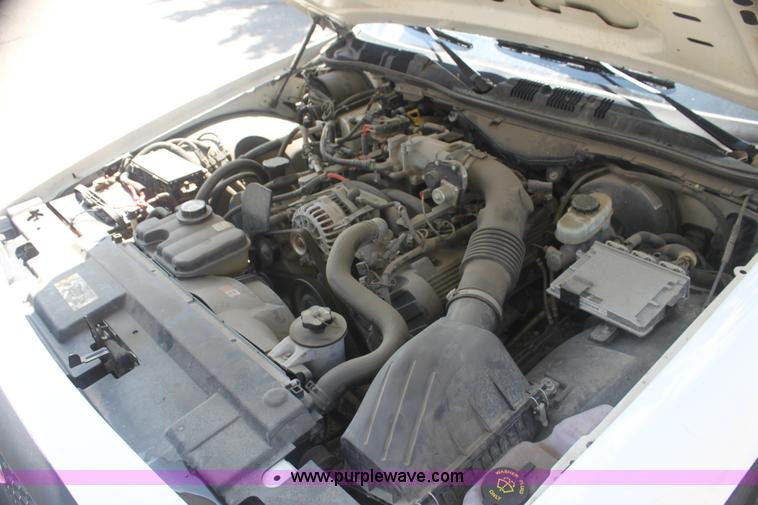 image for item F3278 2006 Ford Crown Victoria Police Interceptor