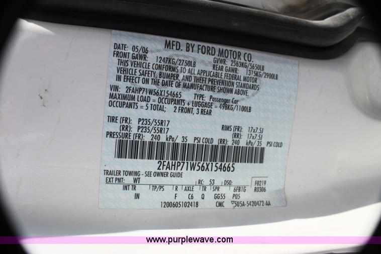 image for item F3278 2006 Ford Crown Victoria Police Interceptor