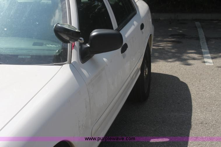 image for item F3278 2006 Ford Crown Victoria Police Interceptor