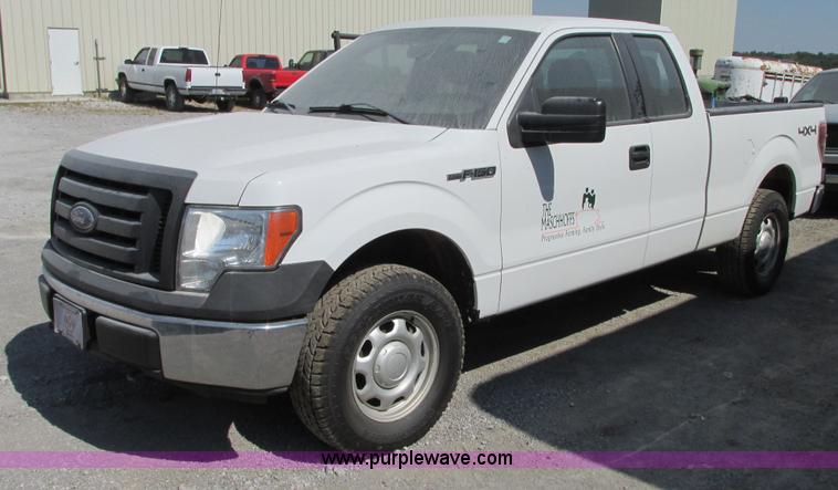 image for item G9086 2010 Ford F150 XL SuperCab pickup truck