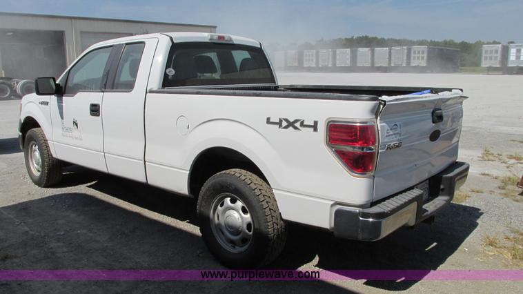 image for item G9086 2010 Ford F150 XL SuperCab pickup truck