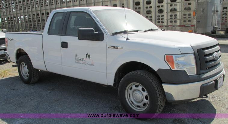 image for item G9086 2010 Ford F150 XL SuperCab pickup truck