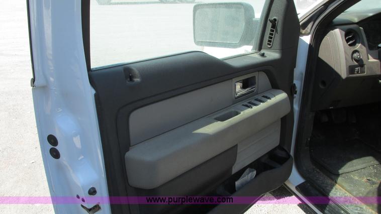 image for item G9086 2010 Ford F150 XL SuperCab pickup truck