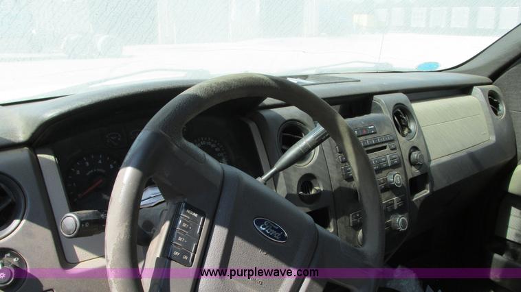 image for item G9086 2010 Ford F150 XL SuperCab pickup truck