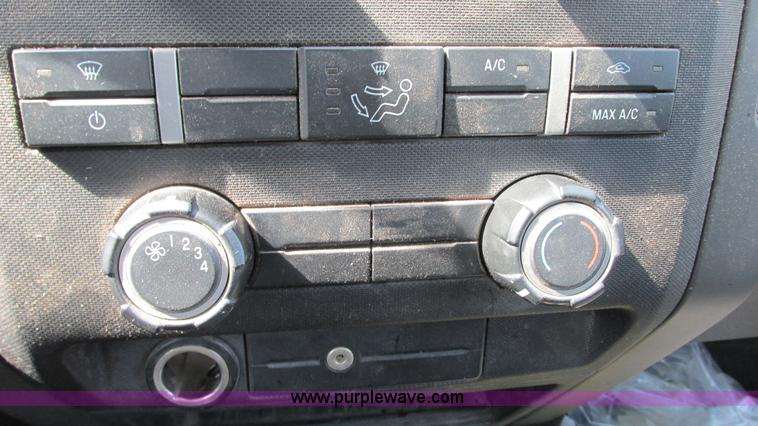 image for item G9086 2010 Ford F150 XL SuperCab pickup truck