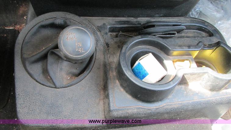 image for item G9086 2010 Ford F150 XL SuperCab pickup truck