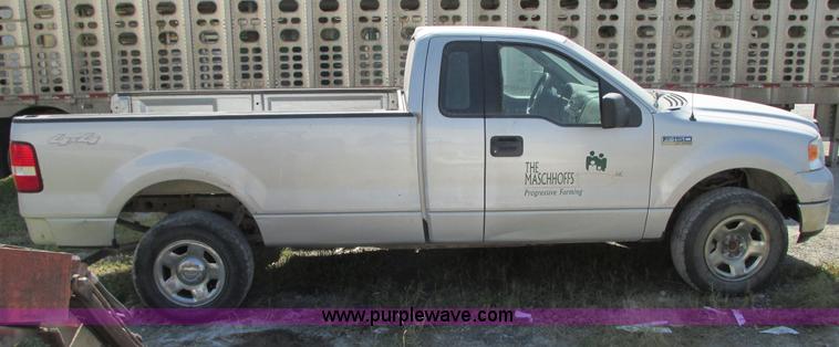 image for item G9087 2005 Ford F150 XLT pickup truck