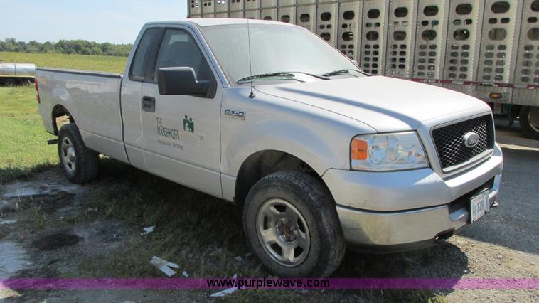 image for item G9087 2005 Ford F150 XLT pickup truck