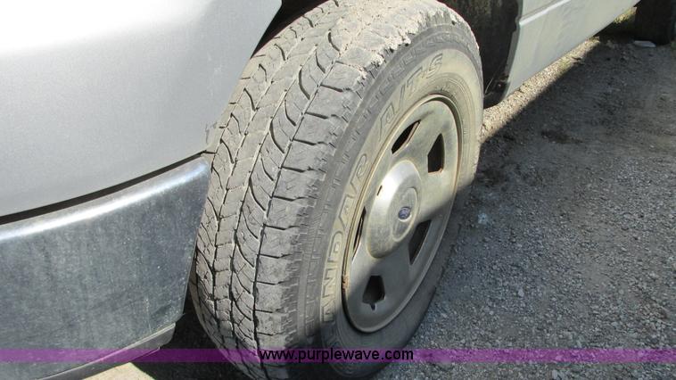 image for item G9087 2005 Ford F150 XLT pickup truck