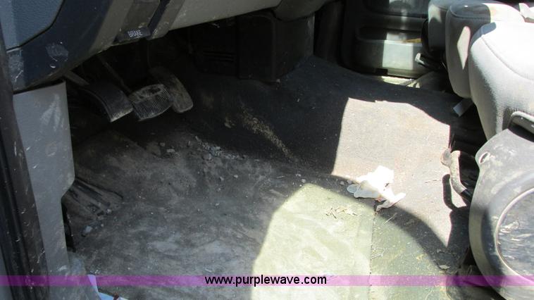 image for item G9087 2005 Ford F150 XLT pickup truck