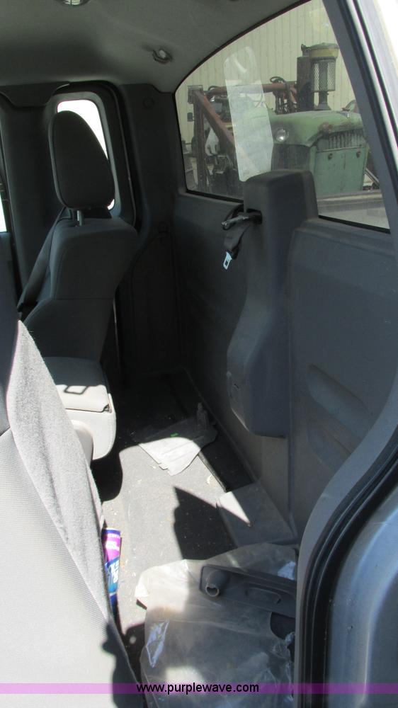 image for item G9087 2005 Ford F150 XLT pickup truck