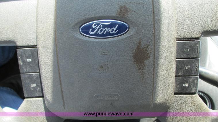 image for item G9087 2005 Ford F150 XLT pickup truck