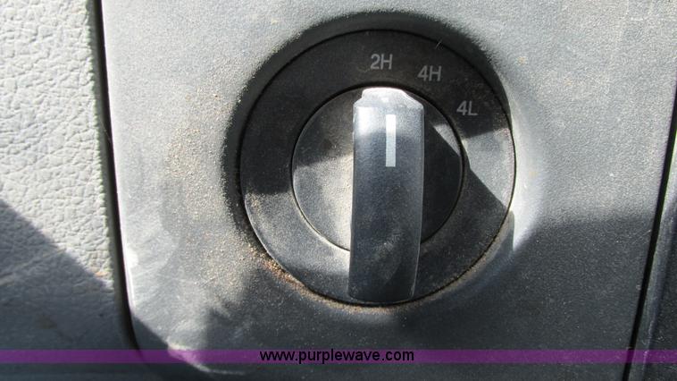 image for item G9087 2005 Ford F150 XLT pickup truck