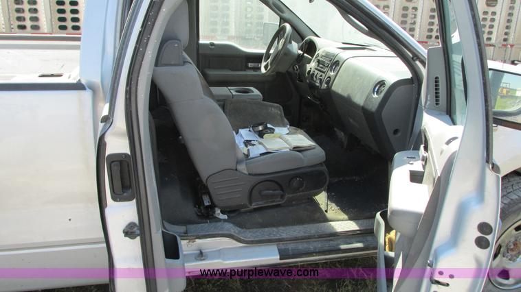 image for item G9087 2005 Ford F150 XLT pickup truck