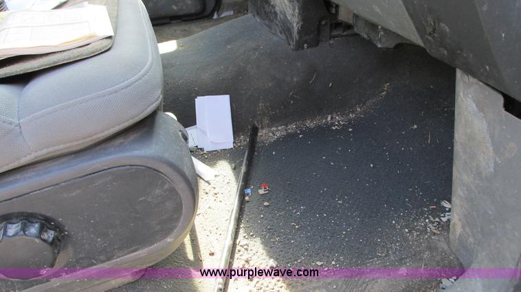 image for item G9087 2005 Ford F150 XLT pickup truck