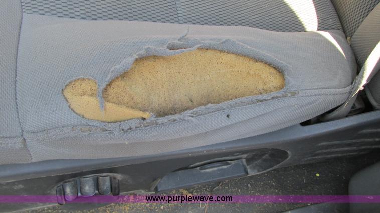 image for item G9087 2005 Ford F150 XLT pickup truck