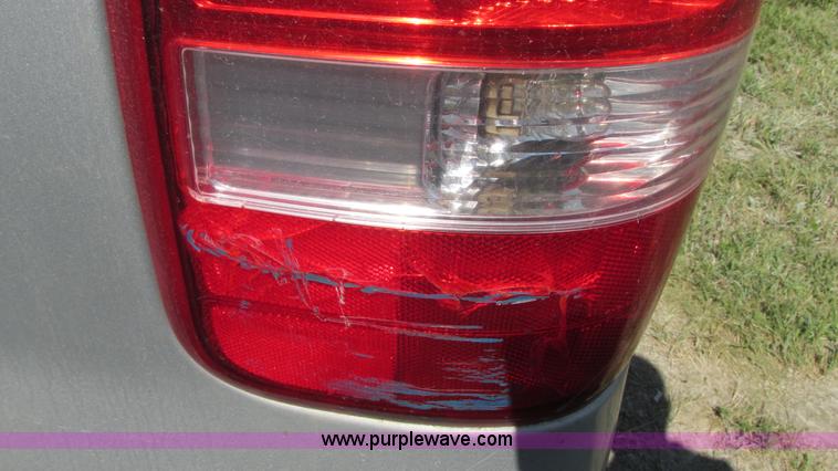 image for item G9087 2005 Ford F150 XLT pickup truck