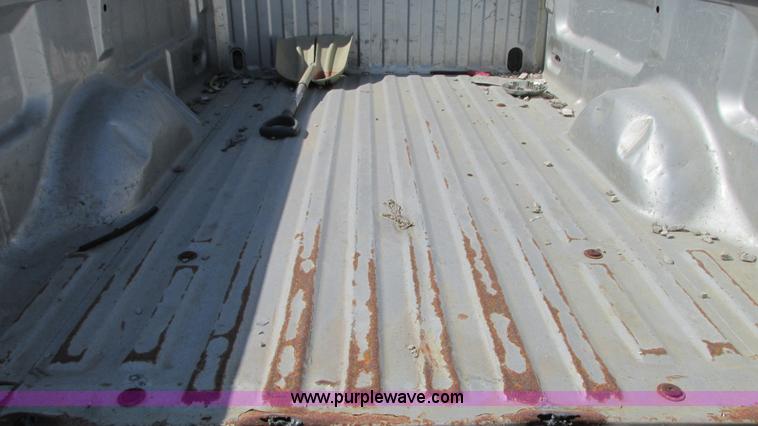 image for item G9087 2005 Ford F150 XLT pickup truck