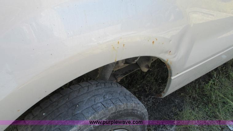 image for item G9087 2005 Ford F150 XLT pickup truck