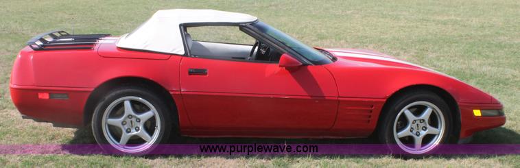 image for item H1717 1992 Chevrolet Corvette convertible
