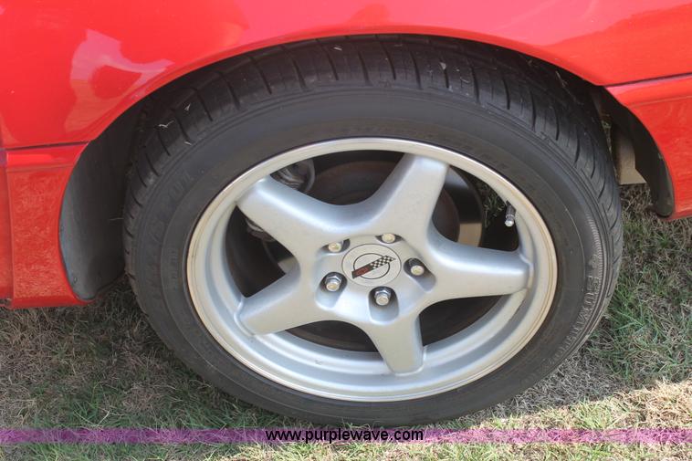 image for item H1717 1992 Chevrolet Corvette convertible