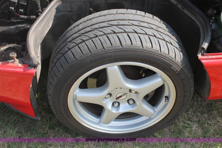 image for item H1717 1992 Chevrolet Corvette convertible